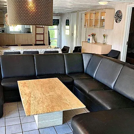 12 Person In Ferienhaus *